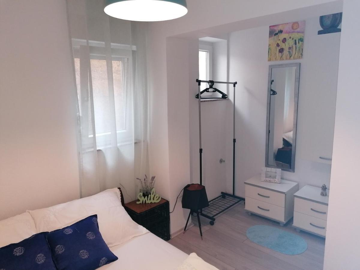 Apartmani Krijesnica Senj  Buitenkant foto