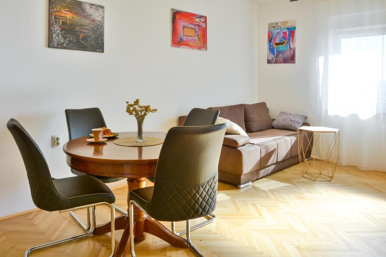 Apartmani Krijesnica Senj  Buitenkant foto