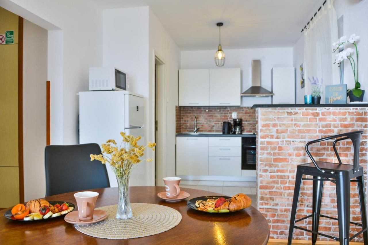 Apartmani Krijesnica Senj  Buitenkant foto