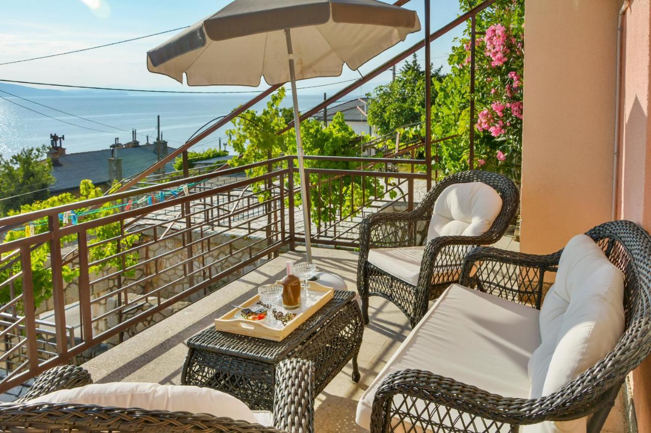 Apartmani Krijesnica Senj  Buitenkant foto