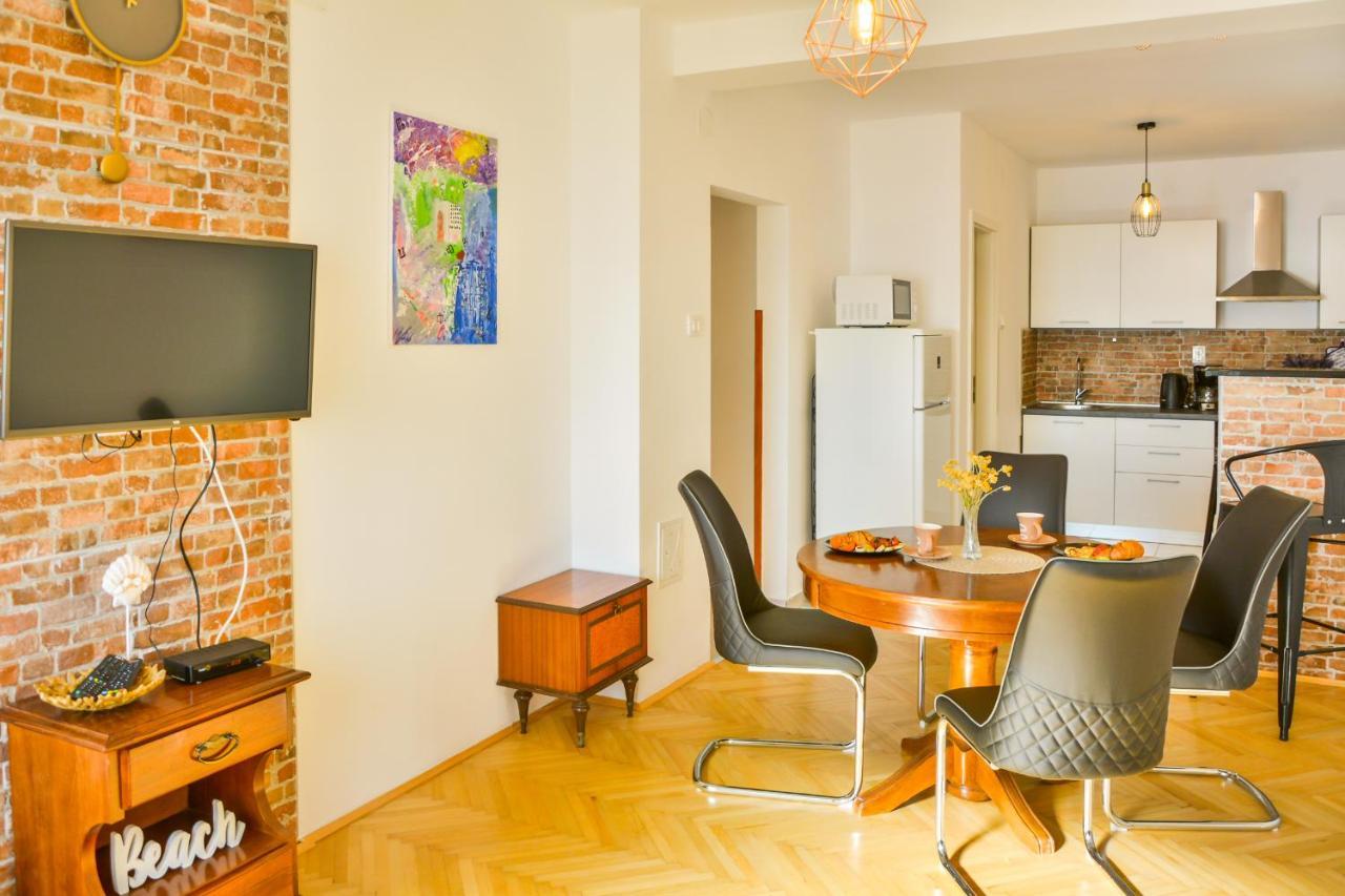 Apartmani Krijesnica Senj  Buitenkant foto