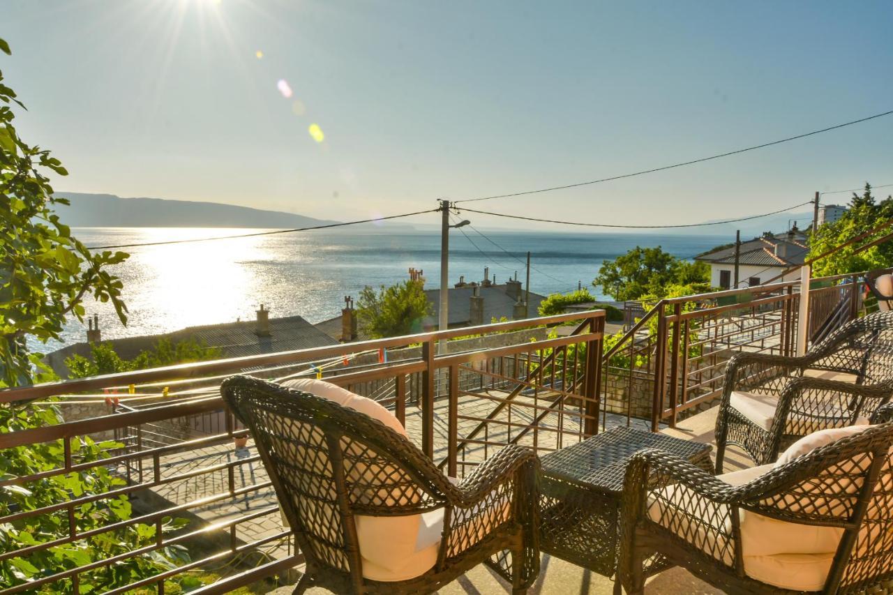 Apartmani Krijesnica Senj  Buitenkant foto