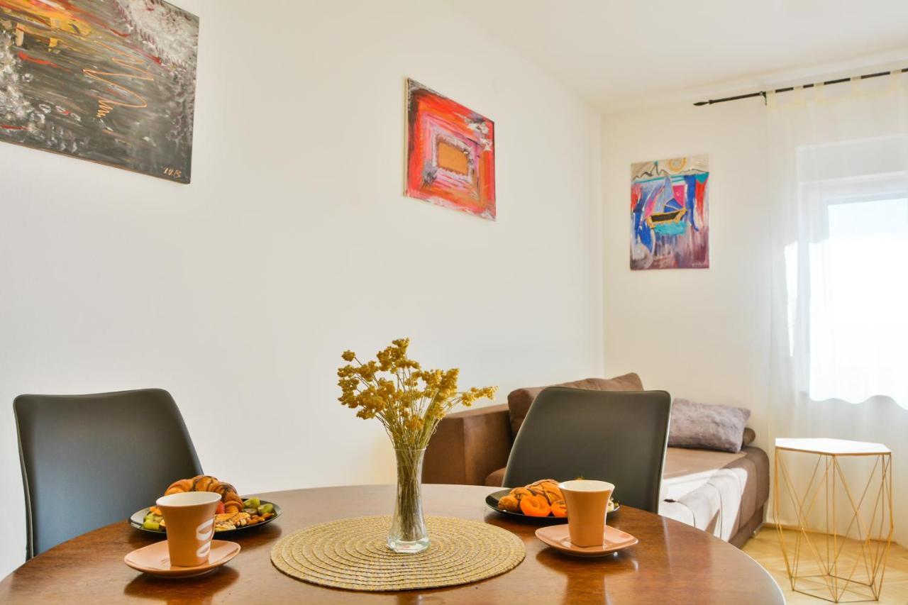 Apartmani Krijesnica Senj  Buitenkant foto
