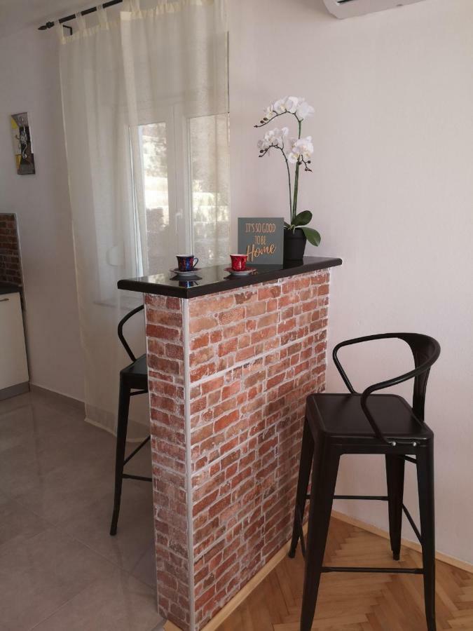 Apartmani Krijesnica Senj  Buitenkant foto
